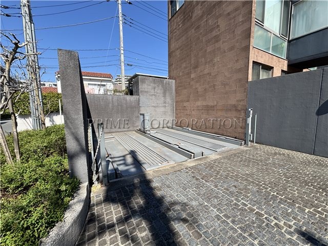 il cielo la foresta  駐車場