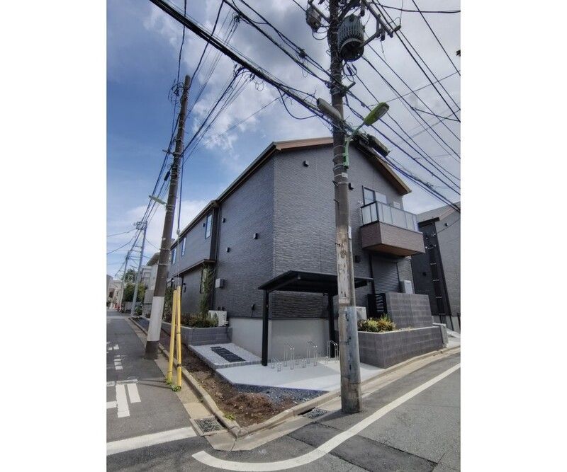 アンソレイユ明大前 外観