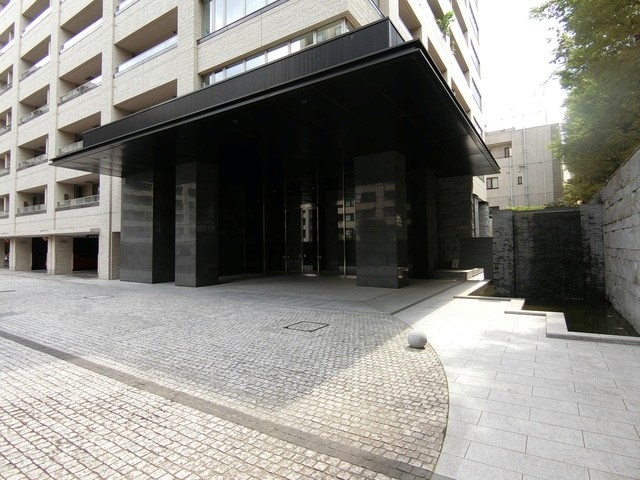 ブランズ四番町 外観