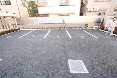 ウェスティング中野坂上 駐車場