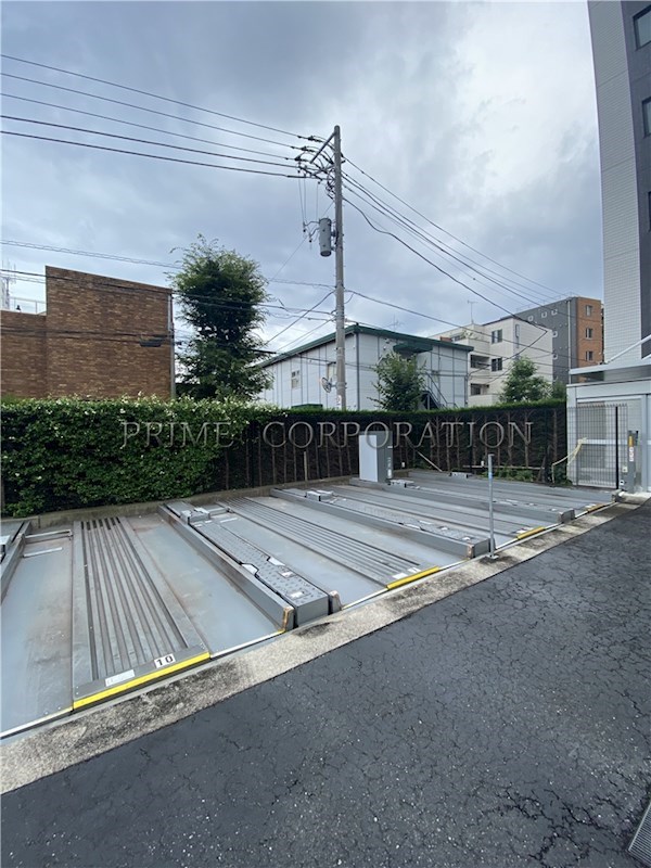 パークアクシス幡ヶ谷 駐車場