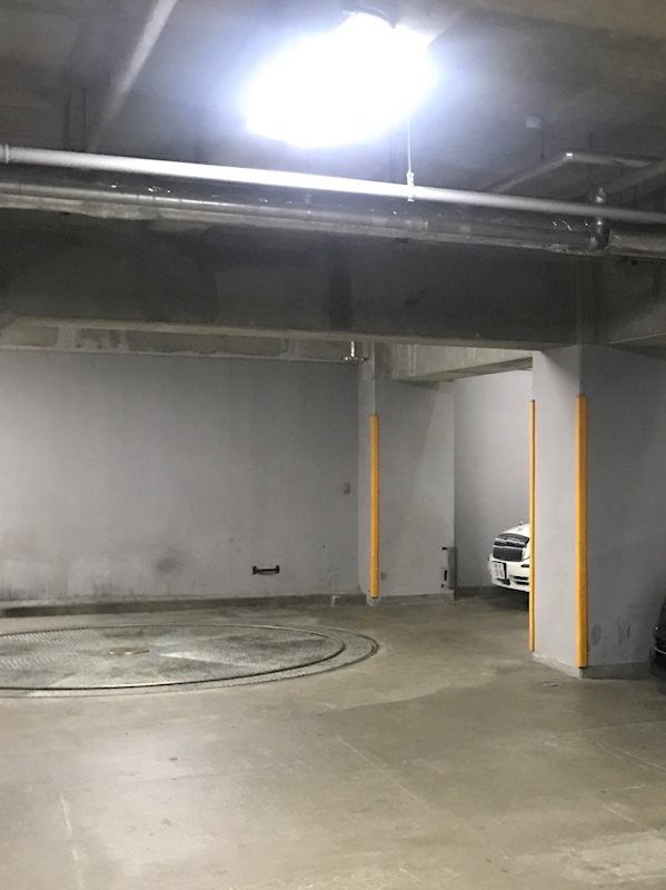 センテニアルタワー 駐車場