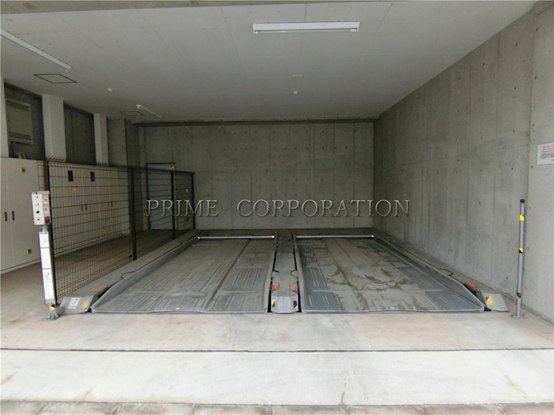 コンフォリア田町 駐車場