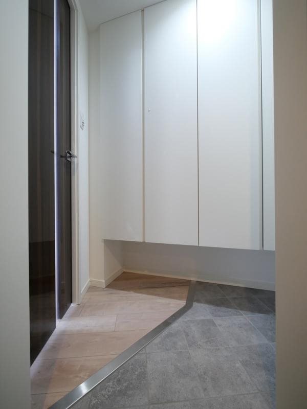 ラフィスタ目黒西小山 玄関