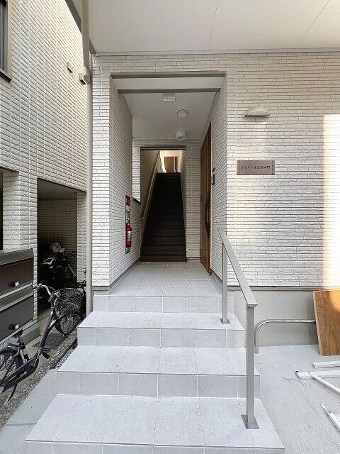 アステール渋谷本町 エントランス