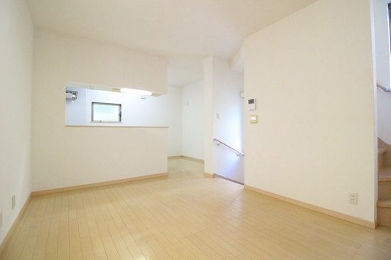 神奈川県川崎市中原区木月３丁目 リビング
