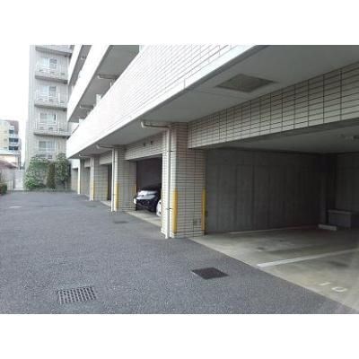 クラッサ調布 駐車場