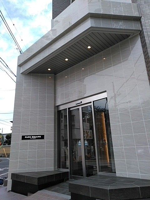 パーク スクエア エントランス