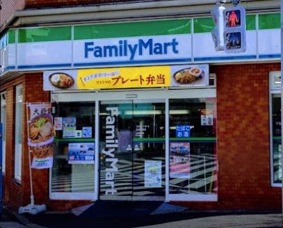パーク スクエア コンビニ