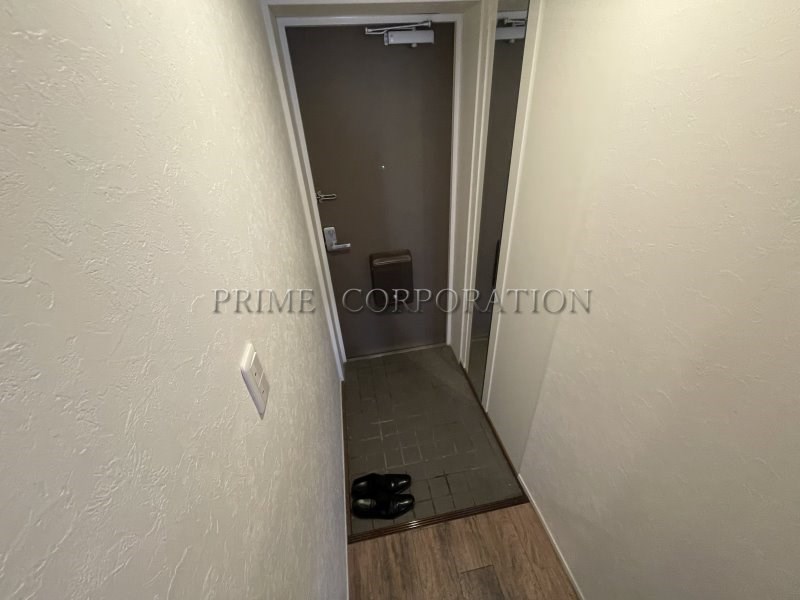 コーナスフロリダ 玄関