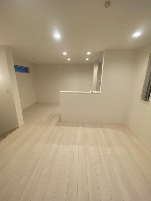神奈川県川崎市高津区上作延１丁目 リビング