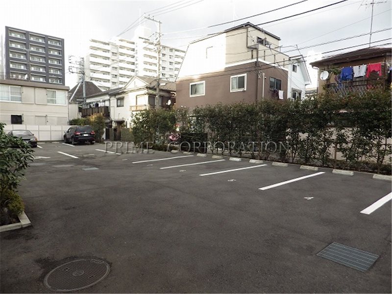 ユーストリア駒沢 駐車場