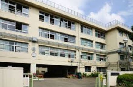 南烏山パーク・ホームズ 中学校