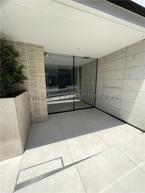 イプセ代々木上原Residence エントランス