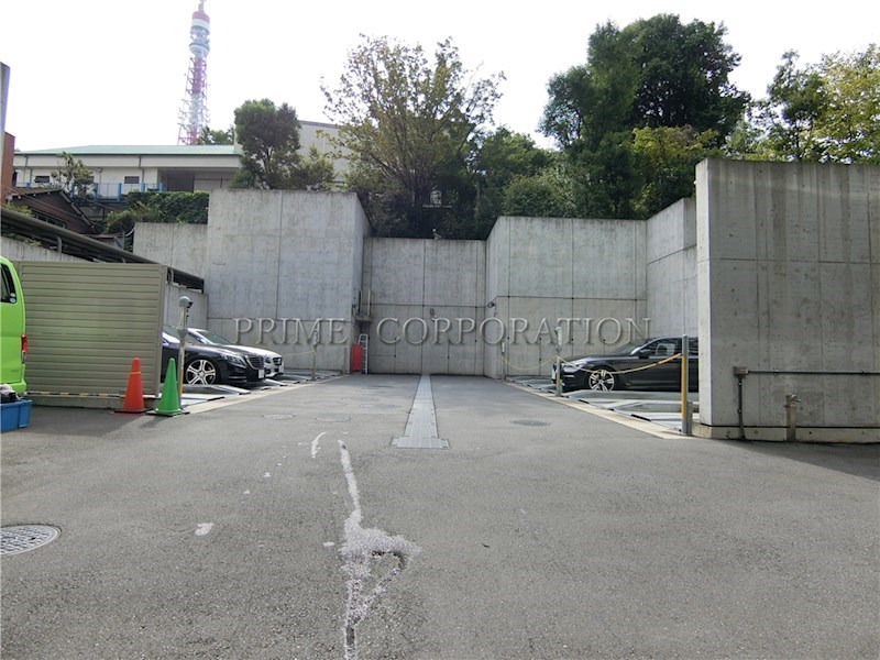 ウェリスタワー愛宕虎ノ門  駐車場