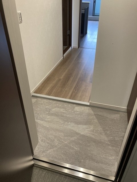 ヴェルデルークス美鷹 玄関