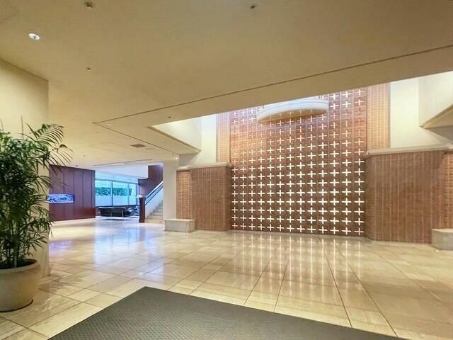 元麻布ヒルズフォレストタワー エントランス