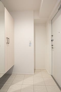 グロリアス西荻窪 玄関