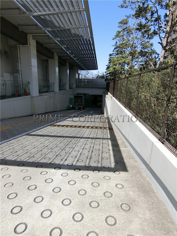 Brillia 有明 Sky Tower 駐車場