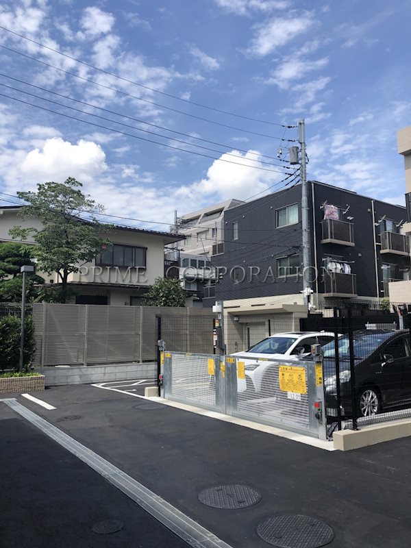 グランツオーベル中野  駐車場