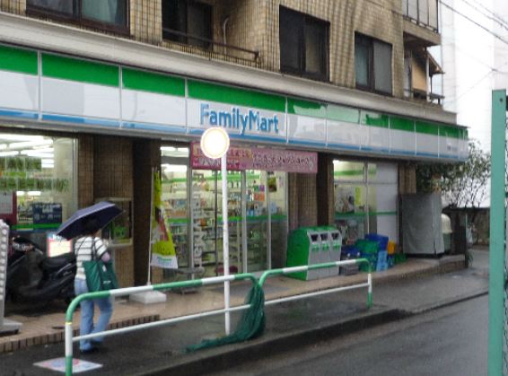 ウィステリア用賀 コンビニ