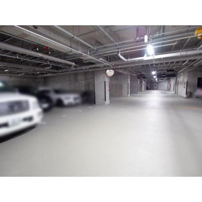 外苑レジデンス 駐車場