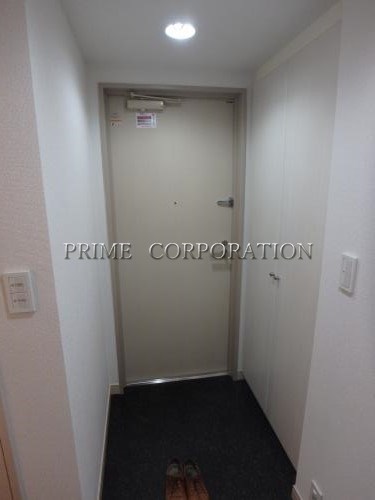トレステージ目黒 玄関