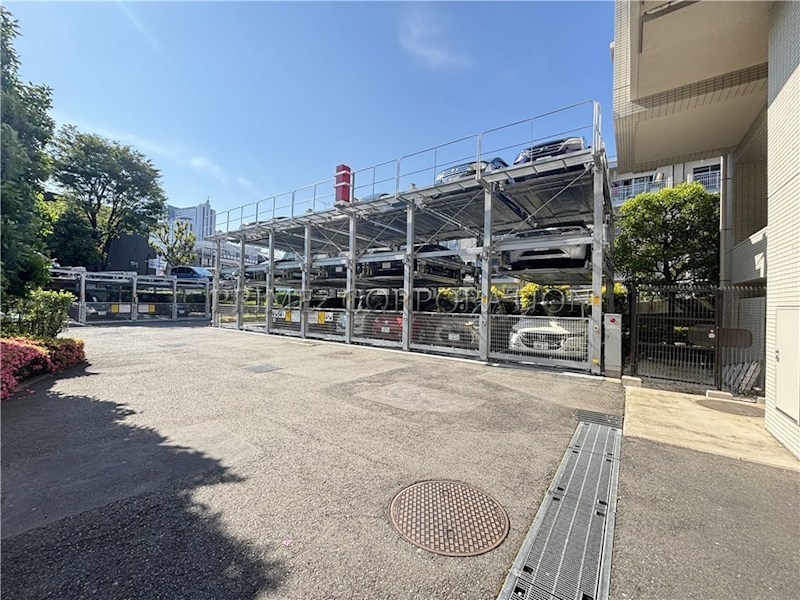 グランシーナ多摩川 駐車場