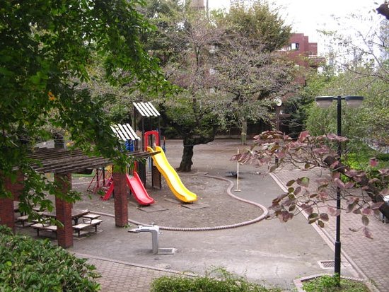 コープ野村六本木Ⅰ 公園