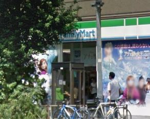秀和第一南平台レジデンス コンビニ