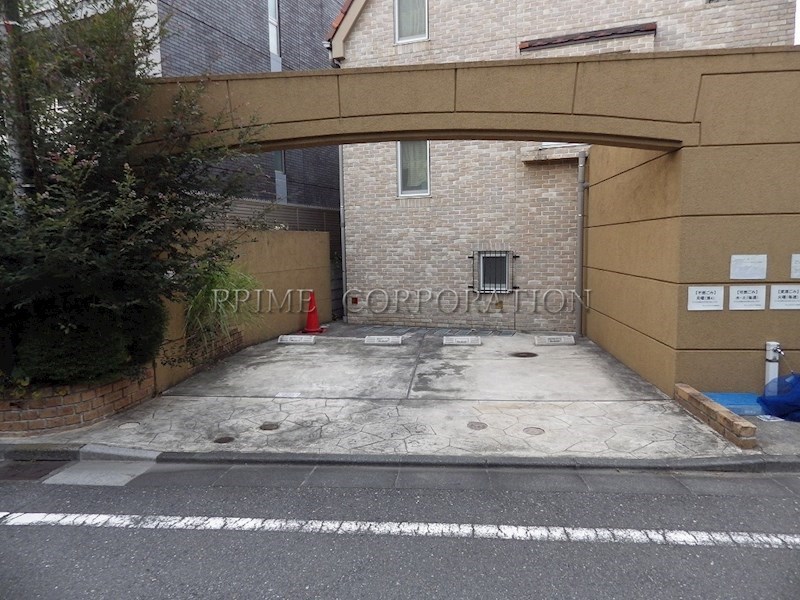 ベルメゾン 駐車場