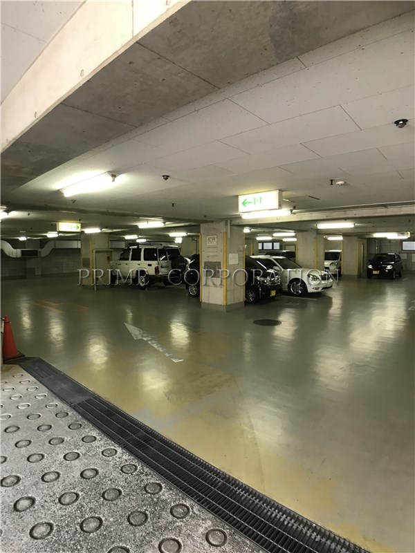 田園調布南マンション 駐車場