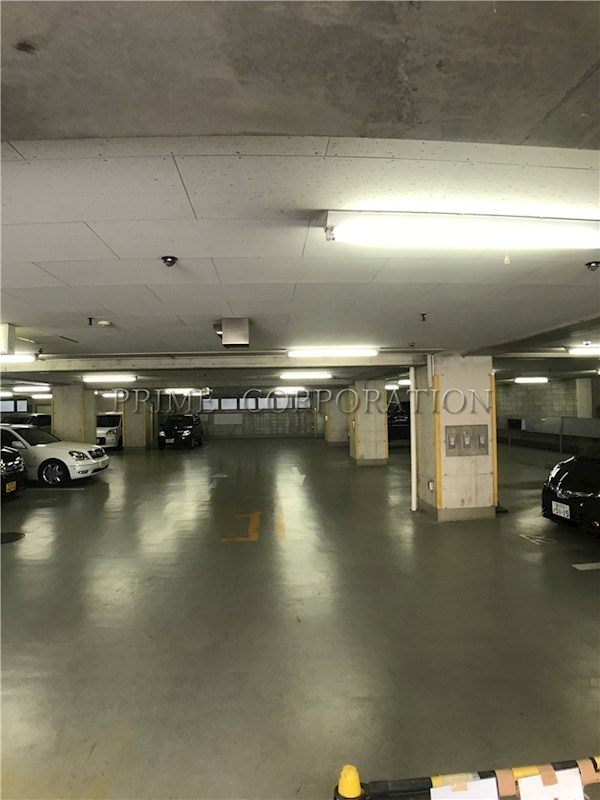 田園調布南マンション 駐車場