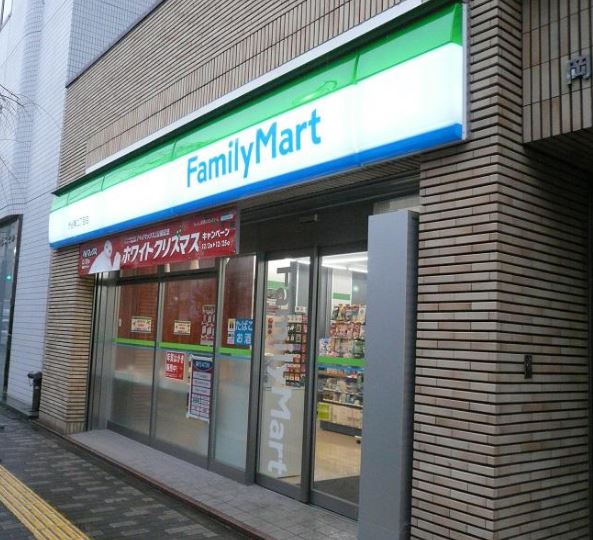 アトラス表参道 コンビニ