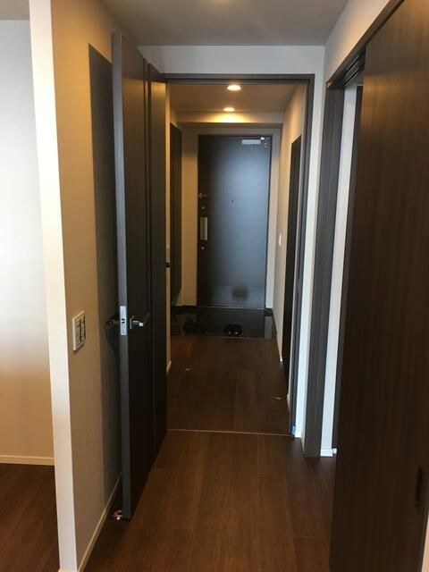 ザ・パークハウス西新宿タワー60 玄関