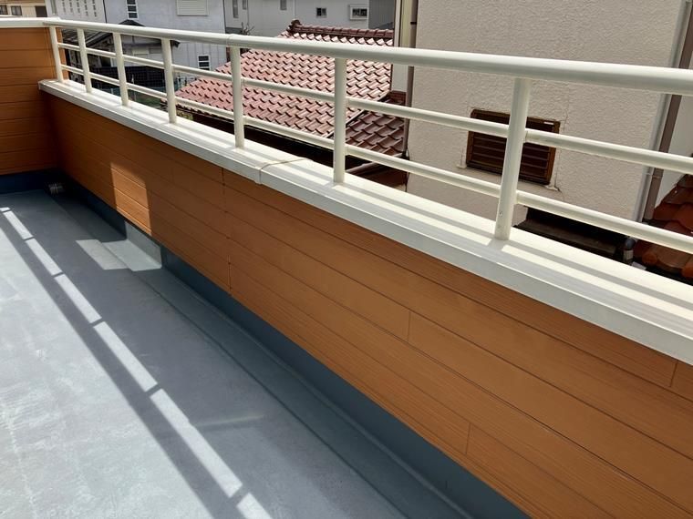 東町戸建 ベランダ
