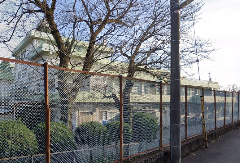 東町戸建 小学校