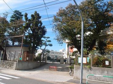 クローバーハイツ 小学校