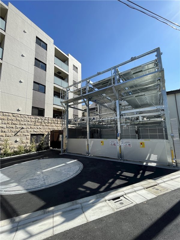 アジュールテラス目黒祐天寺 駐車場