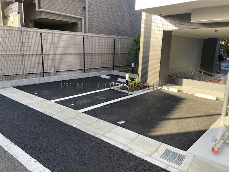 アジールコート三軒茶屋 駐車場