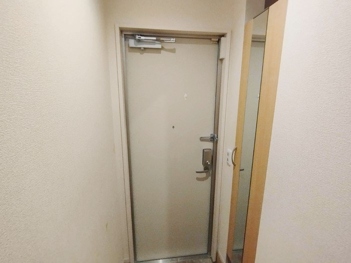 アゼリア上鷺 F 玄関