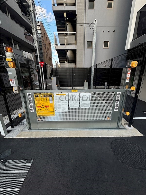 ザ・パークハビオ市ヶ谷イースト 駐車場