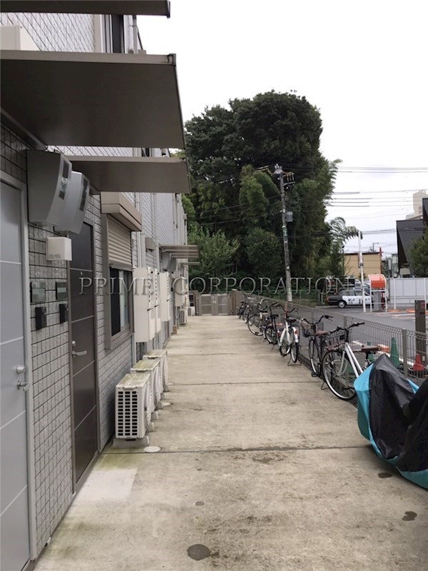 アシステンツァ駒沢公園 エントランス
