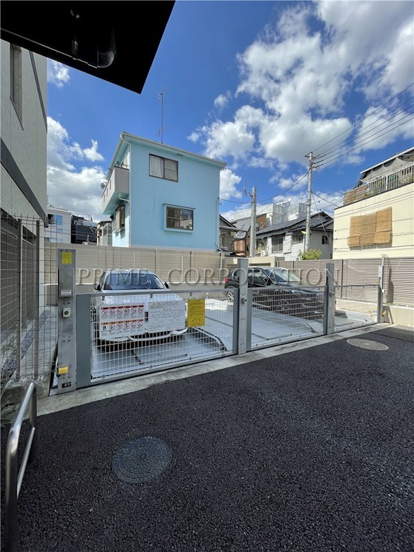 ザ・パークハビオ三軒茶屋 駐車場