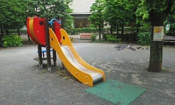 GLOBAL FRONT TOWER 公園