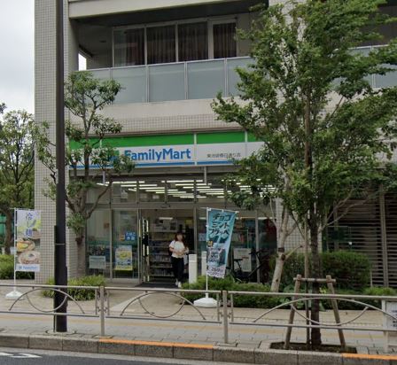 コンフォリア・リヴ東池袋 コンビニ
