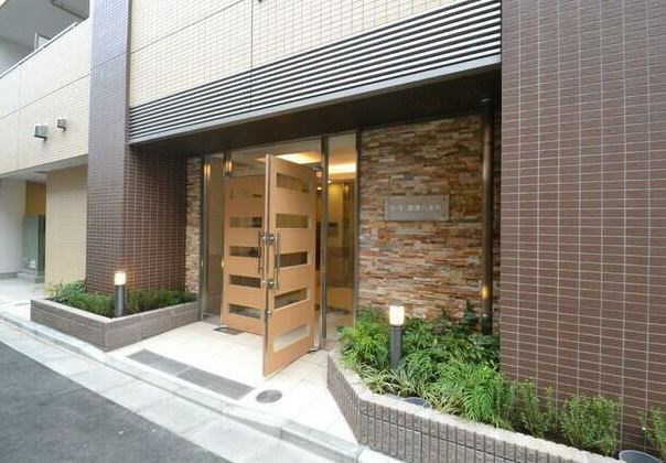 N・Y根津八重垣 エントランス