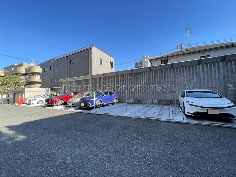 ドゥーエ南長崎 駐車場