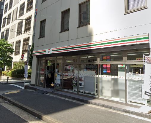 クラッシィハウス大手町 コンビニ