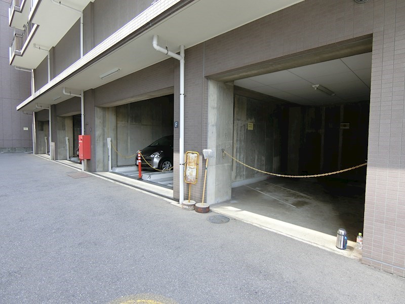 アイルサイドテラス 駐車場